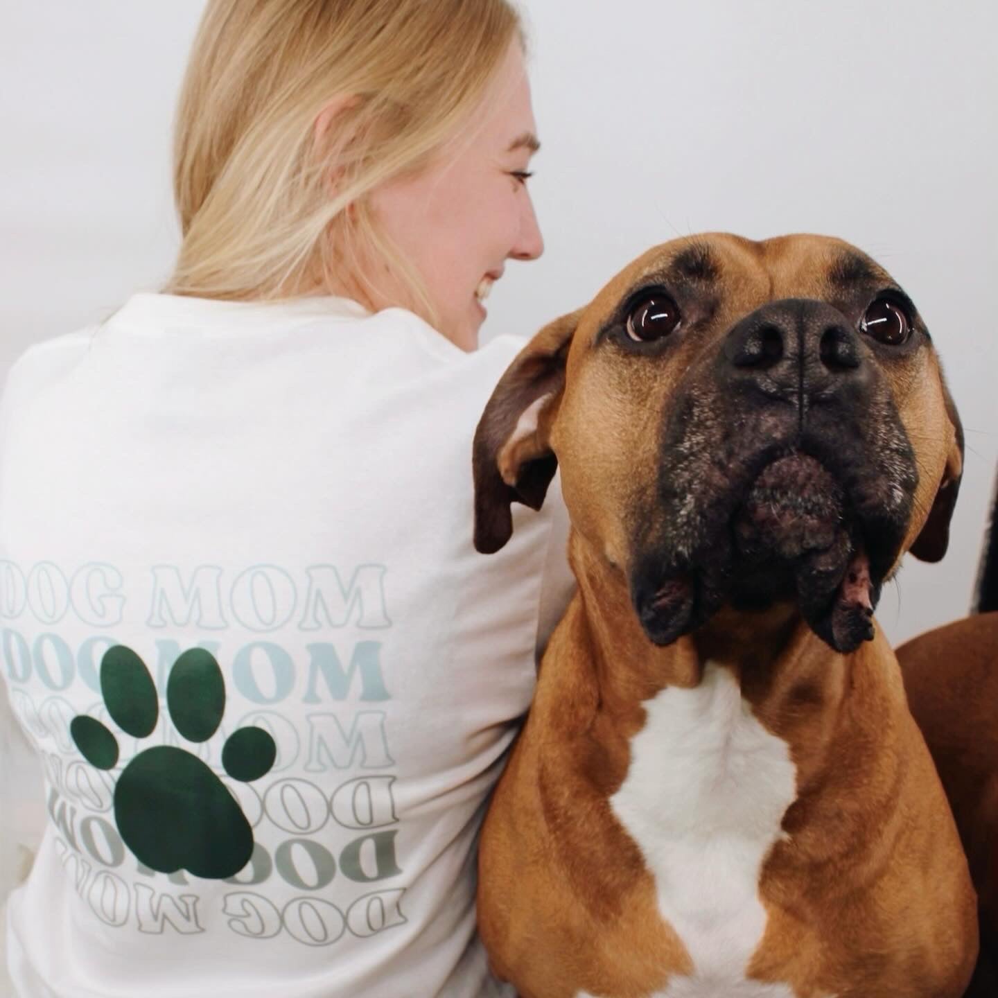 Dog Mom Tee